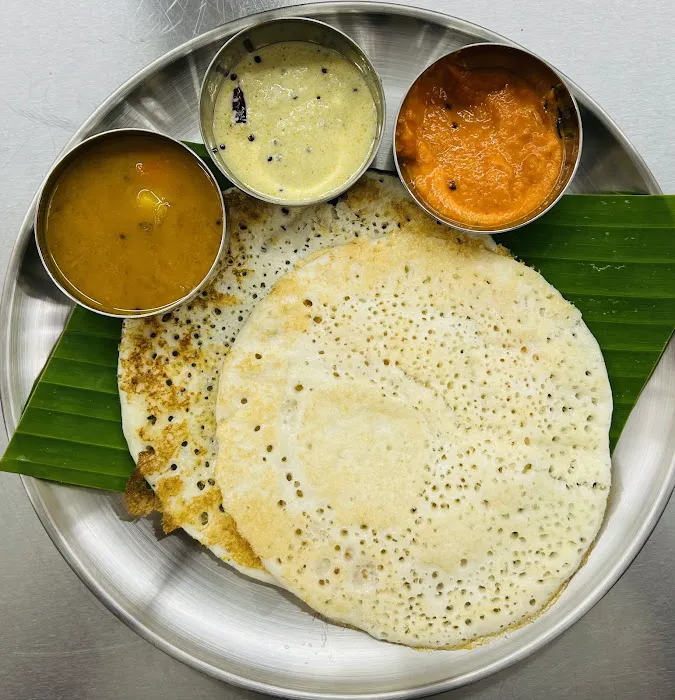 Chacko Restaurant Picture 5