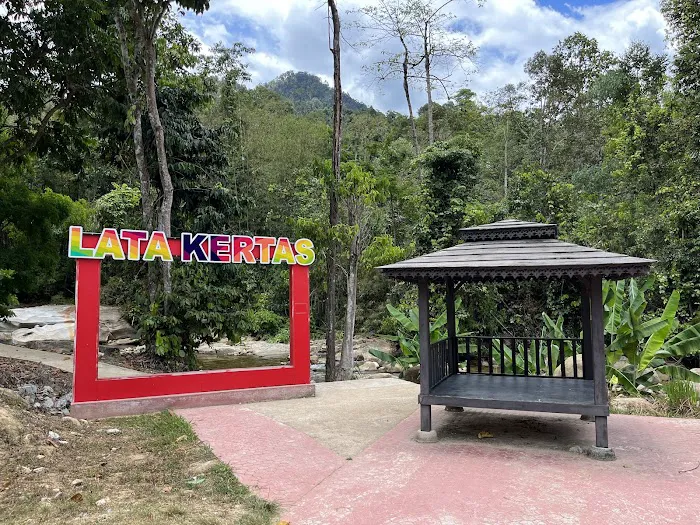 Lata Kertas Picture 4