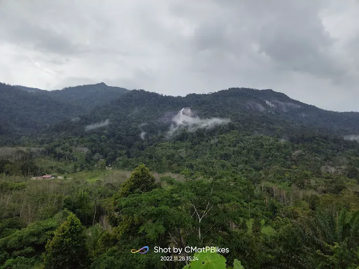 Gunung Stong Waterfall View Picture 5