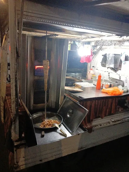 Shawarma Abu Yusuf Food Truck Picture 7