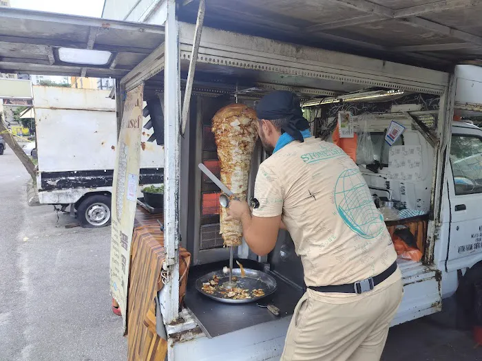 Shawarma Abu Yusuf Food Truck Picture 3