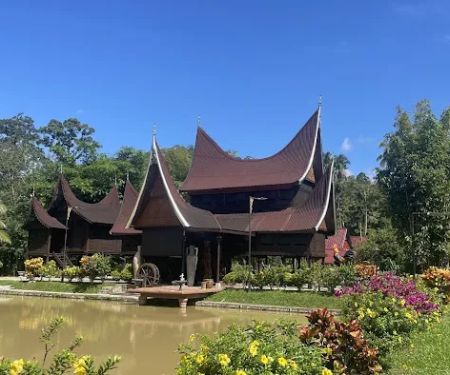 Rumah Gadang Budi