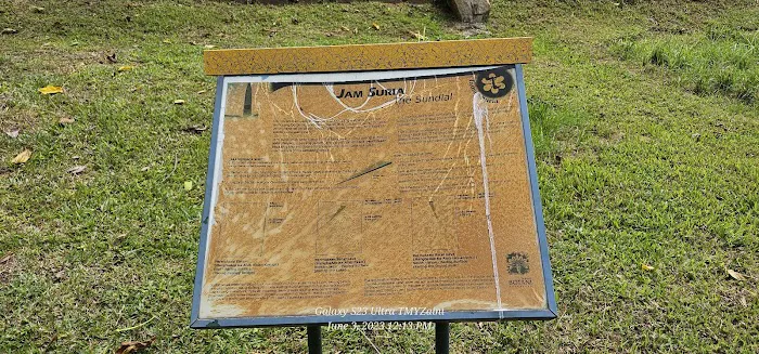Jam Suria - Sun Dial Picture 4