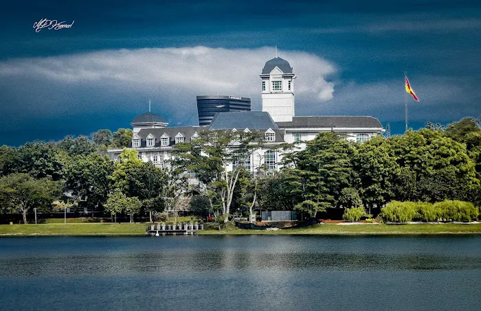 Istana Darul Ehsan Picture 1