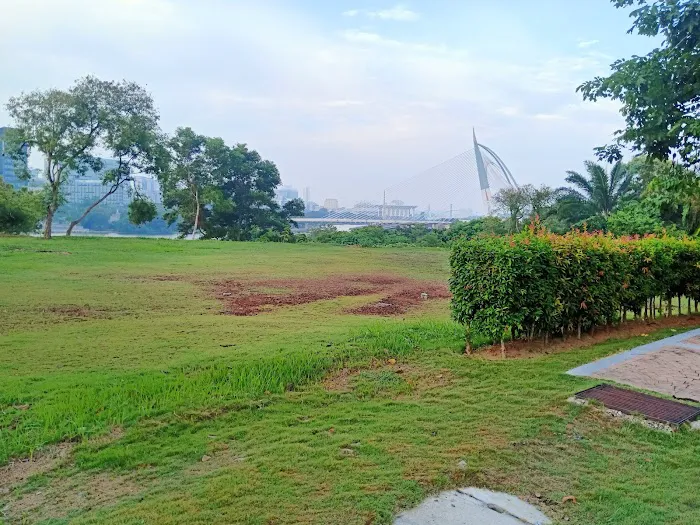 Istana Darul Ehsan Picture 10