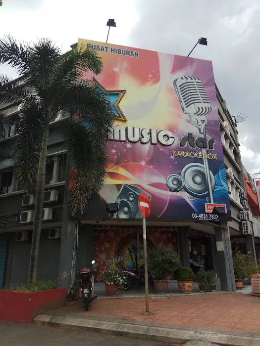 K ROOM KARAOKE SRI RAMPAI Picture 10