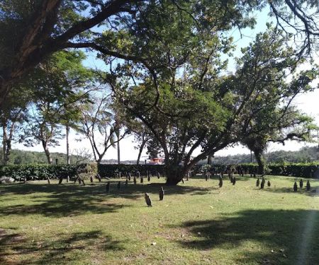 Tanah Perkuburan Islam Lama Pinggir Sungai Kuantan
