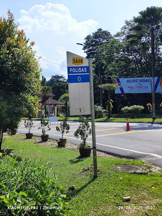 0km Polisas Picture 1