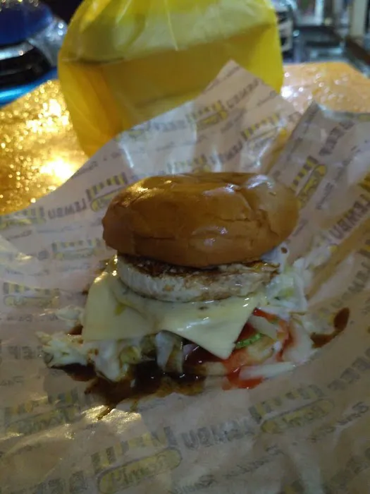 Mama's Burger Picture 1