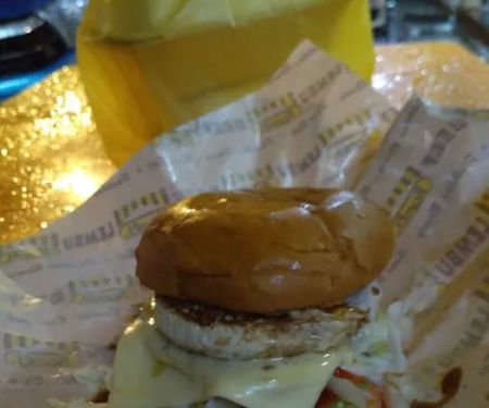 Mama's Burger