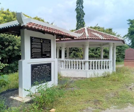 Sungai Lui Memorial 雙溪镭殉难纪念碑