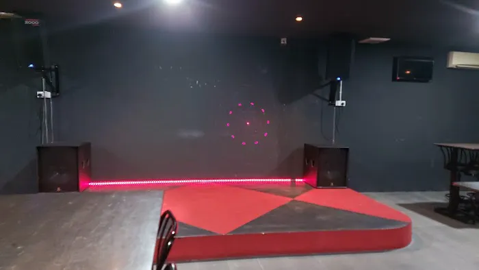 Let's Dance Cafe Picture 7