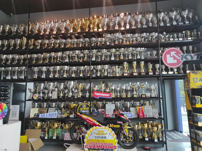 YY Pang Racing Sport Picture 2