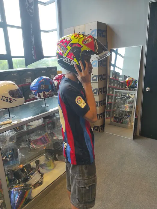 YY Pang Racing Sport Picture 4
