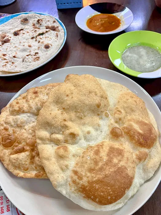 KHAYBAR RESTAURANT Picture 4