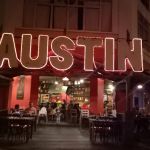 Pagar Tepi Austin Steak House