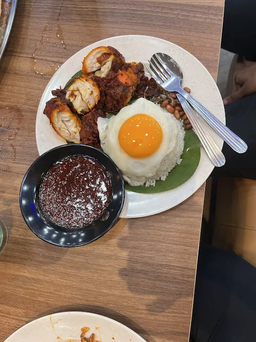 RESTORAN NASI KANDAR YUSUF Picture 10