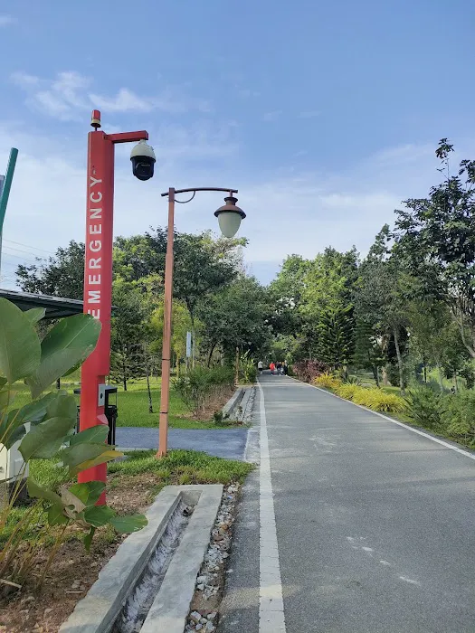 Metropolitan Batu Park Side Entrance Picture 9