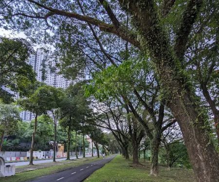 Metropolitan Batu Park Side Entrance