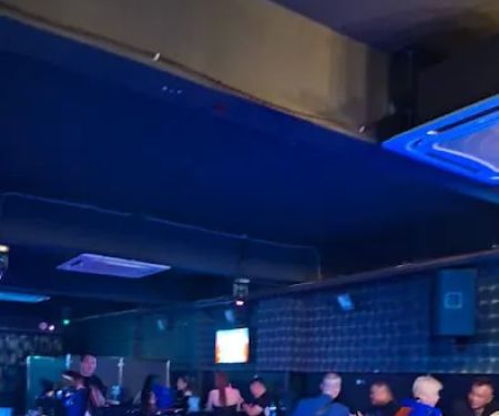Restoran dan Pub Romantz 浪子情