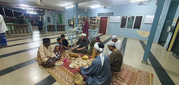 Surau Kampung Seri Geriang Picture 4