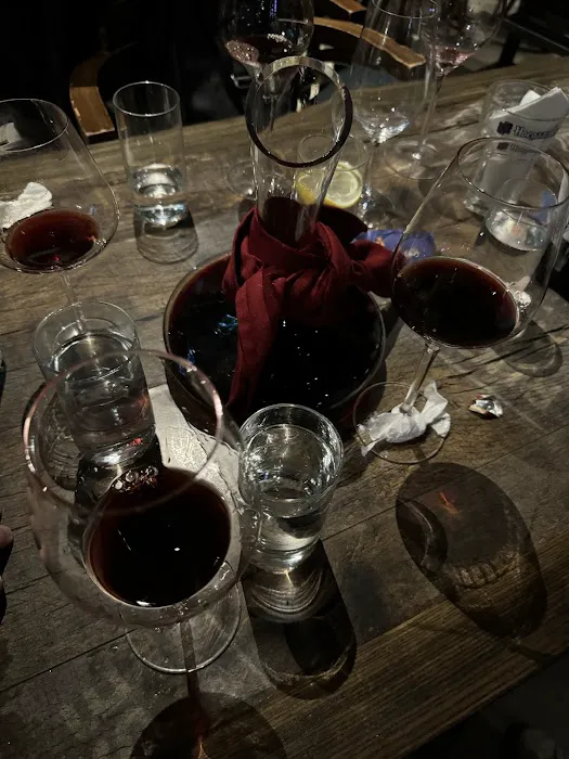 Vino Wine Bar & Restaurant Picture 9