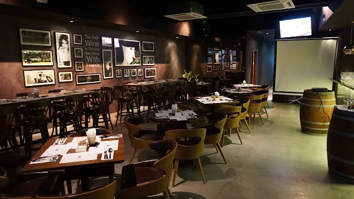 Vino Wine Bar & Restaurant Picture 7