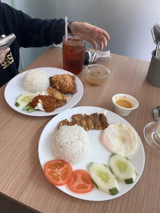 Ayam Penyet BEST Station @ Bangsar South Picture 5