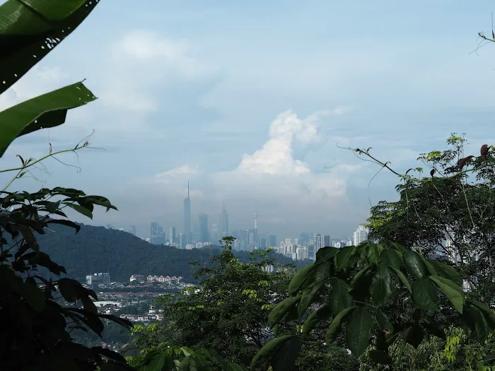 Kemensah Hiking Trailhead Picture 1