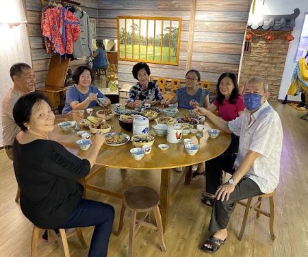 First Mart Branch Sekinchan Bakery Ingredient, Pet Jar, Bio & Plastics & Frozen Foods Wholesaler