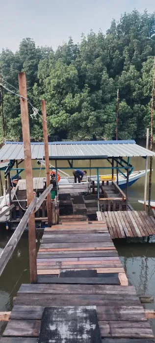 Pengkalan nelayan sungai tengah Picture 1
