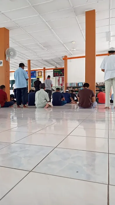 Surau Al-Bayan, Bukit Beruntung Picture 2