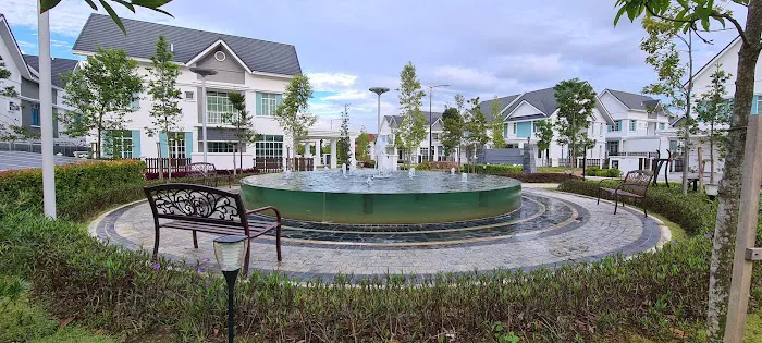 Sapphire Blue Fountain Picture 3