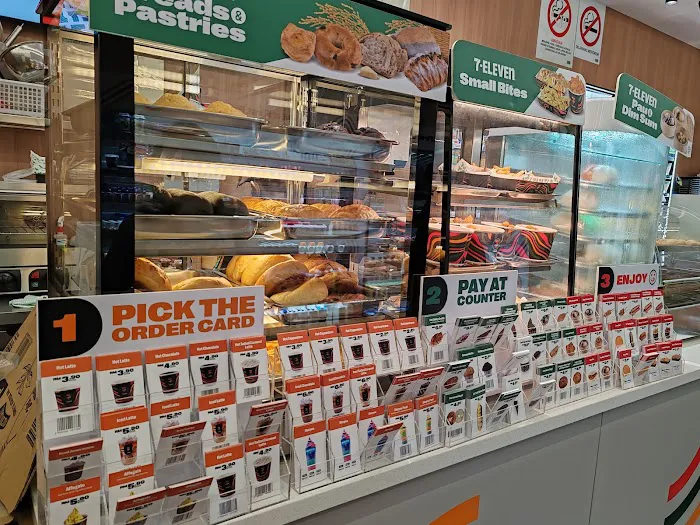 7CAFé by 7-Eleven Lorong Putra Raub 1 (#3084) Picture 5