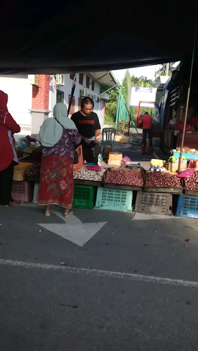 Pasar Pagi Isnin Pekan Tanjong Karang Picture 7