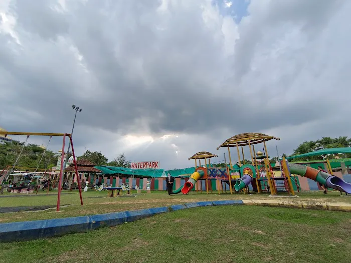 Kubang Gajah Waterpark Picture 4