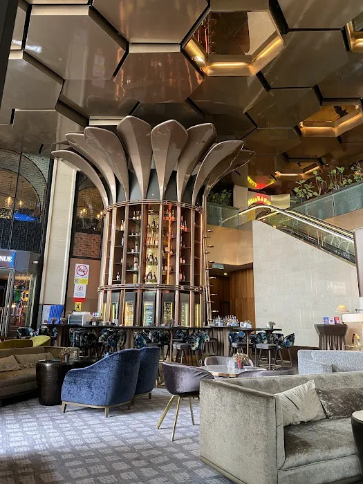 Park Avenue Lounge Picture 1