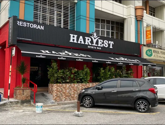 HARVEST SPORTS BAR Picture 12