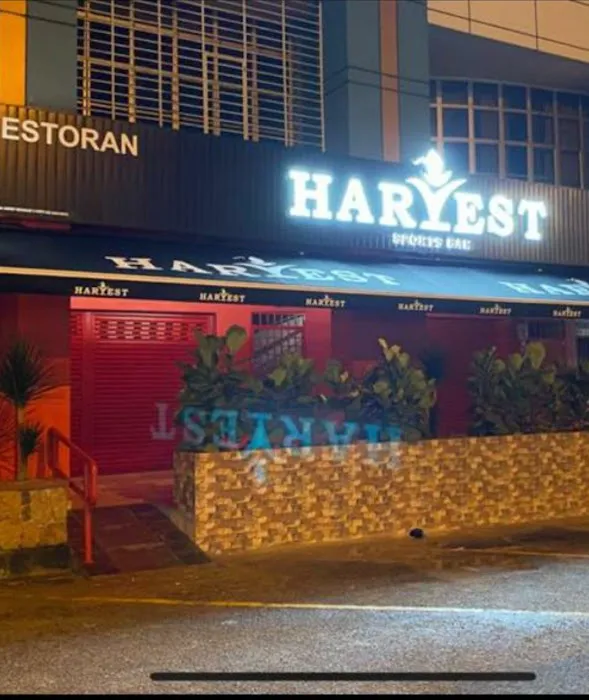 HARVEST SPORTS BAR Picture 13