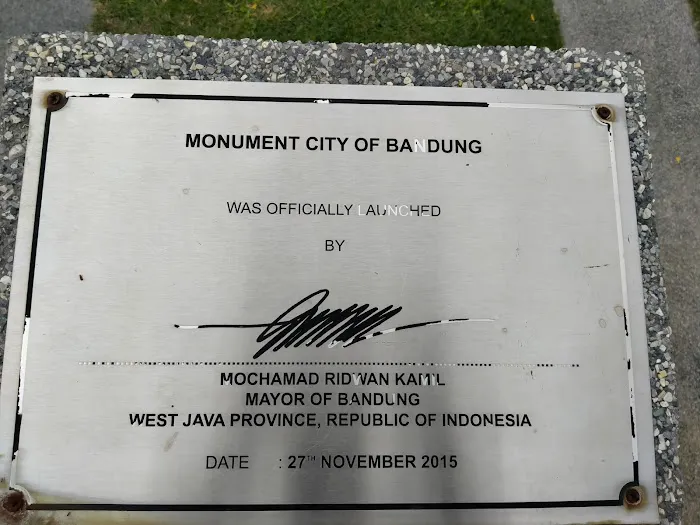 Sister Cities Square Picture 8