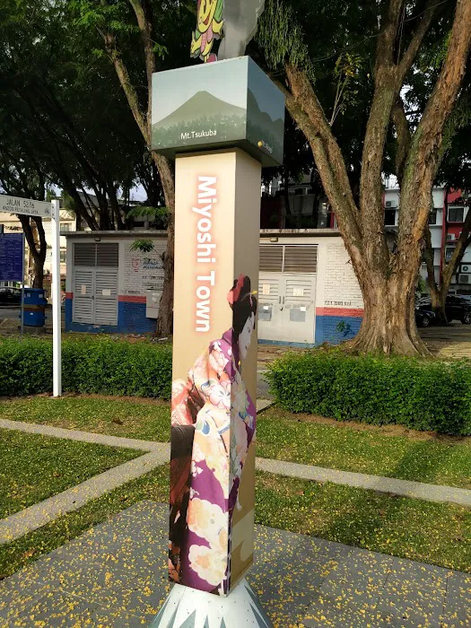 Sister Cities Square Picture 10