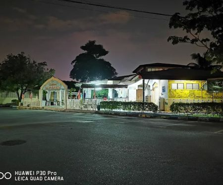 Surau Al-Madani SMK Seksyen 18, Shah Alam