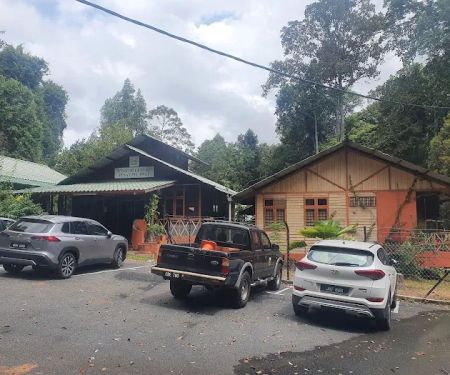 Tasik Bera Visitors Center and Parking