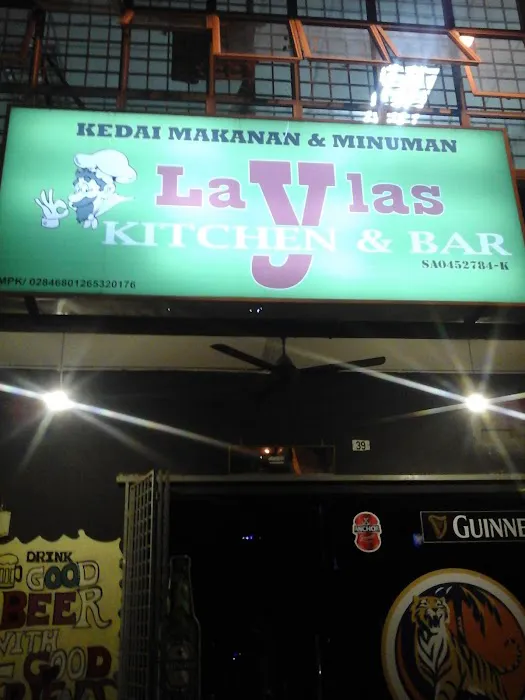 Laylas Kitchen and Bar Picture 2
