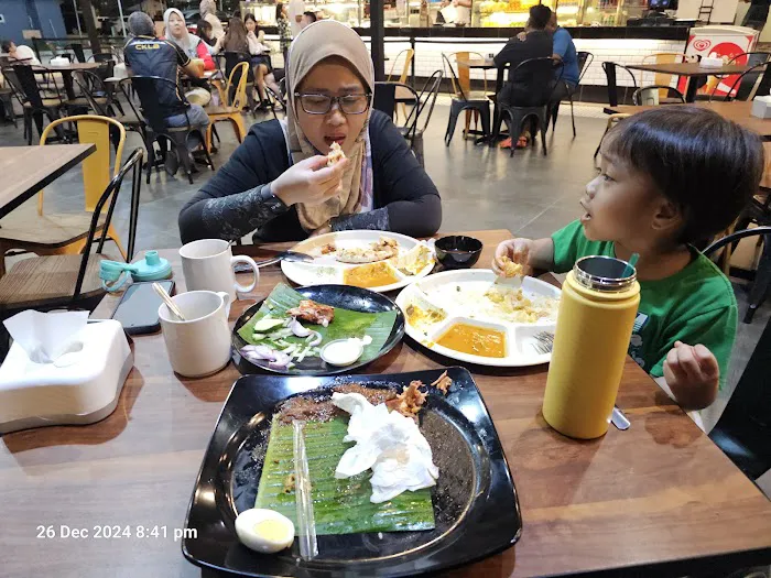 Pak Ali Nasi Lemak Daun Pisang Signature Picture 6