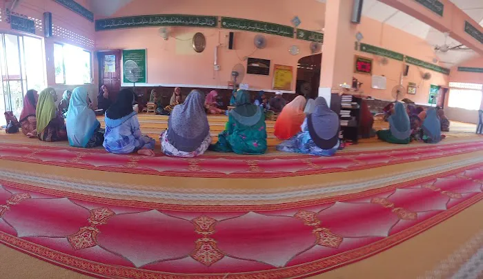 Masjid Al-Muhajirin Felda Ulu Jempol Picture 1