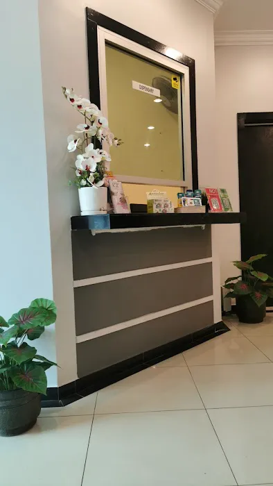 MY HEALTH CLINIC IMPIAN - KLINIK KUANTAN Picture 2