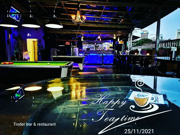Tinder Bar & Restaurant Picture 2