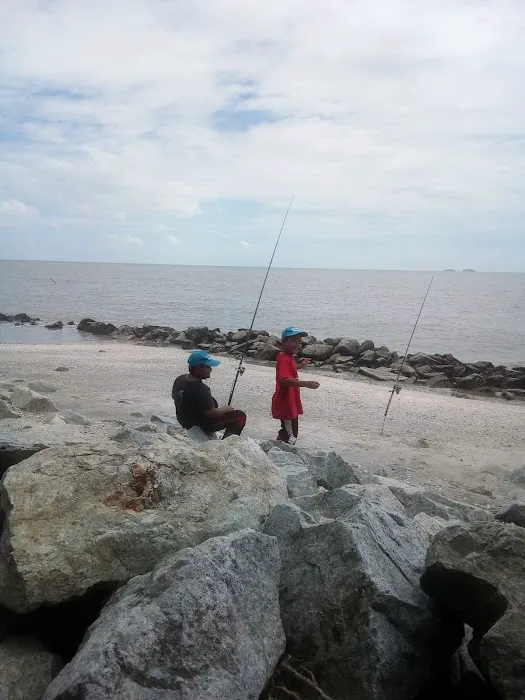 Pantai Remis Public Picnic Area Picture 8