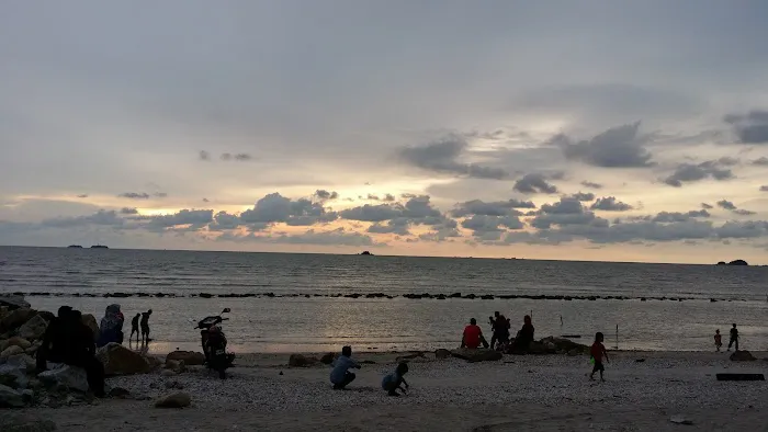 Pantai Sebelah Jeram Picture 3